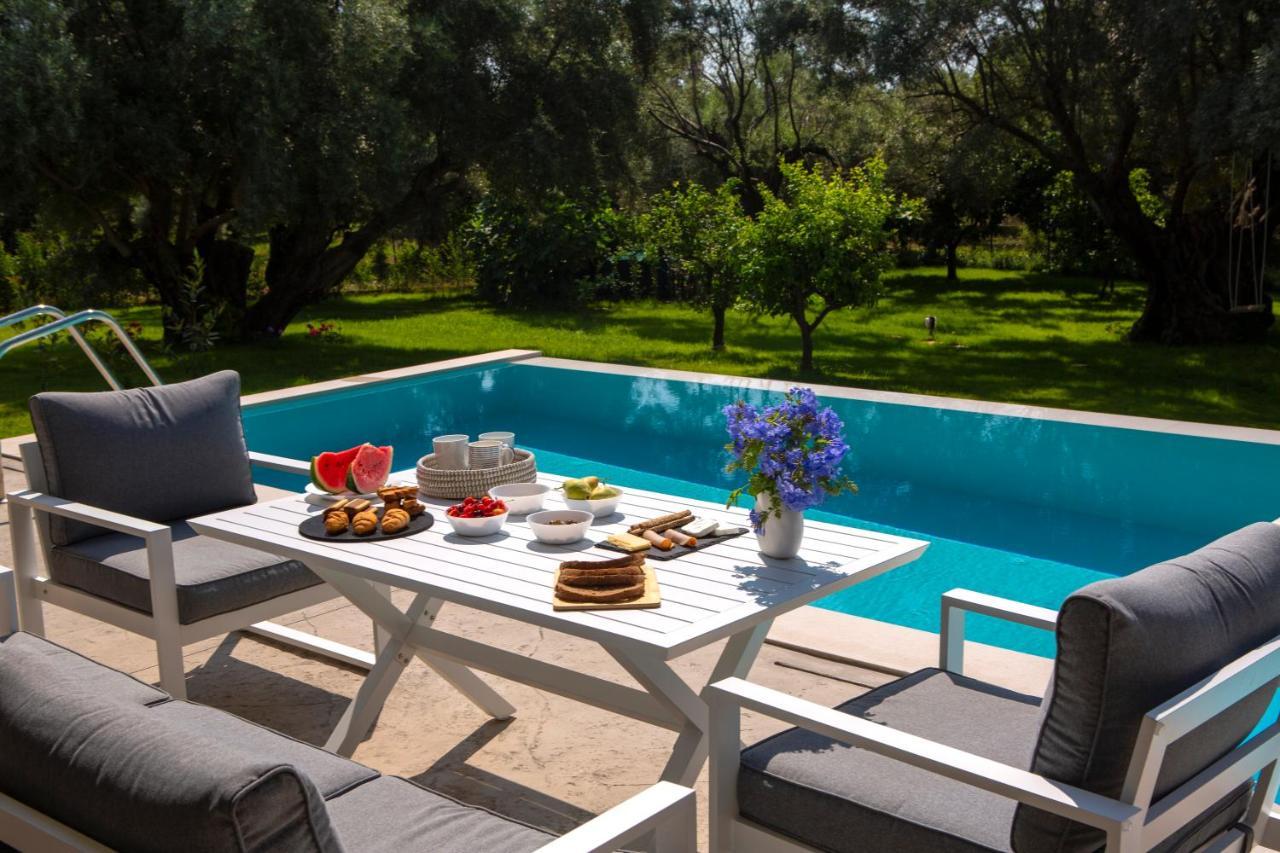 Averto Villas With Private Pool نيدري المظهر الخارجي الصورة