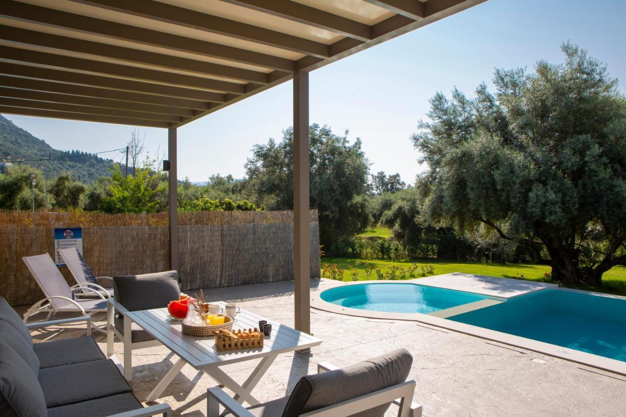 Averto Villas With Private Pool نيدري المظهر الخارجي الصورة