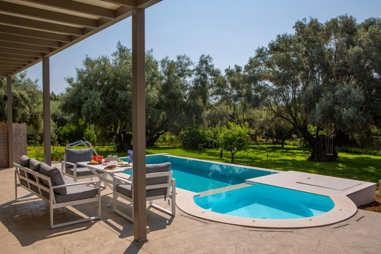 Averto Villas With Private Pool نيدري المظهر الخارجي الصورة