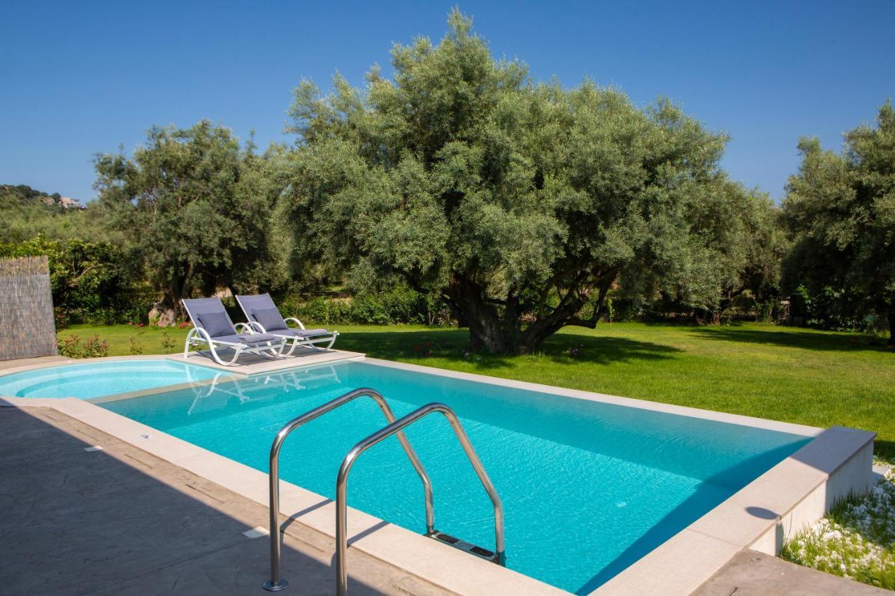Averto Villas With Private Pool نيدري المظهر الخارجي الصورة