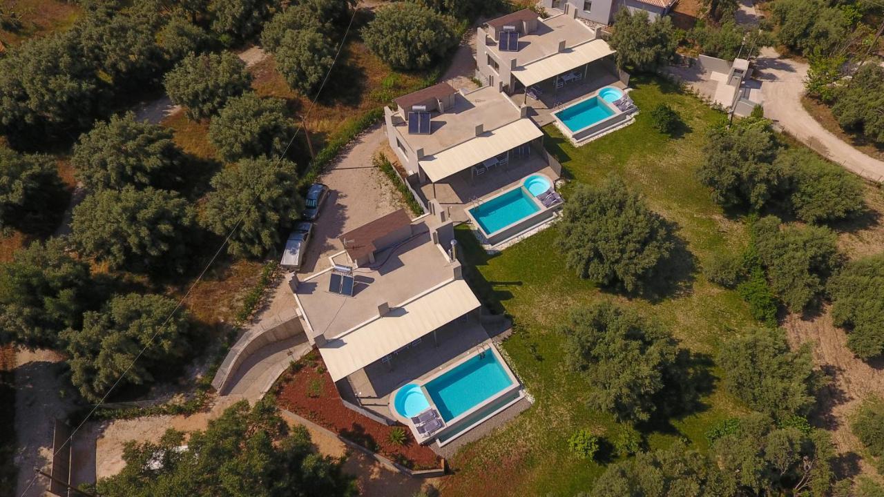 Averto Villas With Private Pool نيدري المظهر الخارجي الصورة
